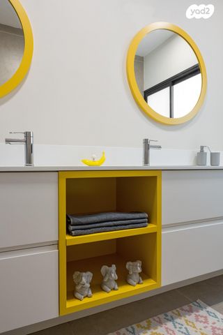 דירת גן, תל מונד