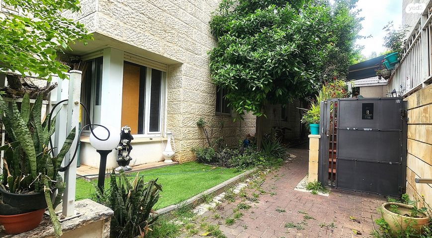 דו משפחתי, הנחלים, מודיעין מכבים רעות