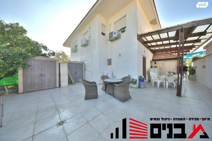 דו משפחתי, קרית אתא