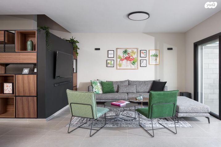 דירת גן, תל מונד