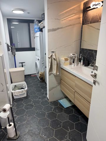 דירה, יונה וולך 8, גרין פארק החדשה, הוד השרון