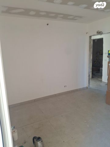 דירה, הרב שרירא גאון, ירושלים