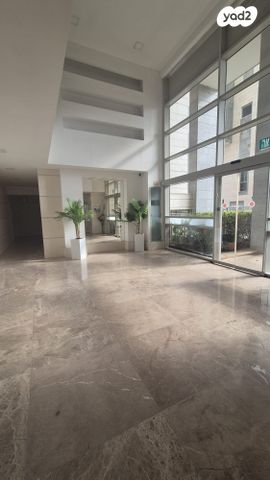 דירת גן, רמתיים, הוד השרון