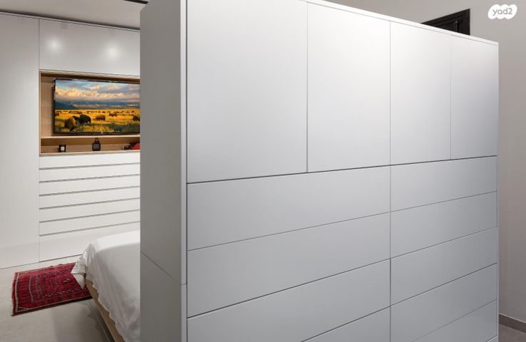 דירת גן, תל מונד