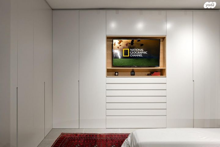 דירת גן, תל מונד