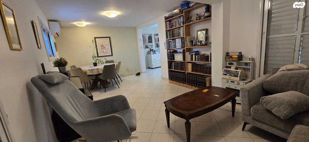 דירה, שפרינצק, נווה זית, לוד