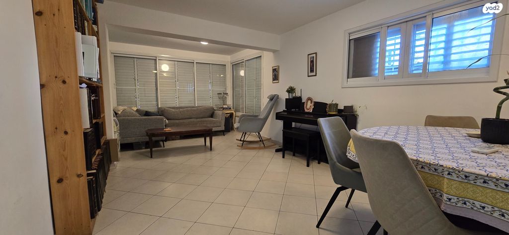 דירה, שפרינצק, נווה זית, לוד