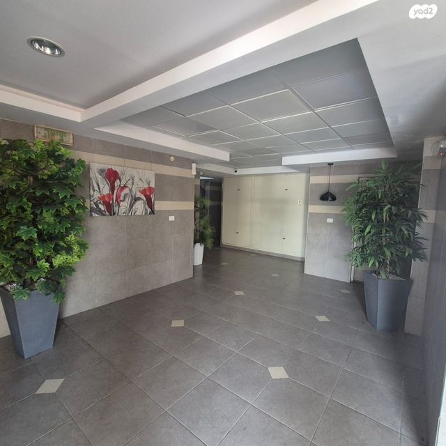 דירה, זרקון, גדרה הצעירה, גדרה