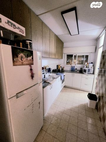 דירה, וייצמן 14, החותרים, טירת כרמל