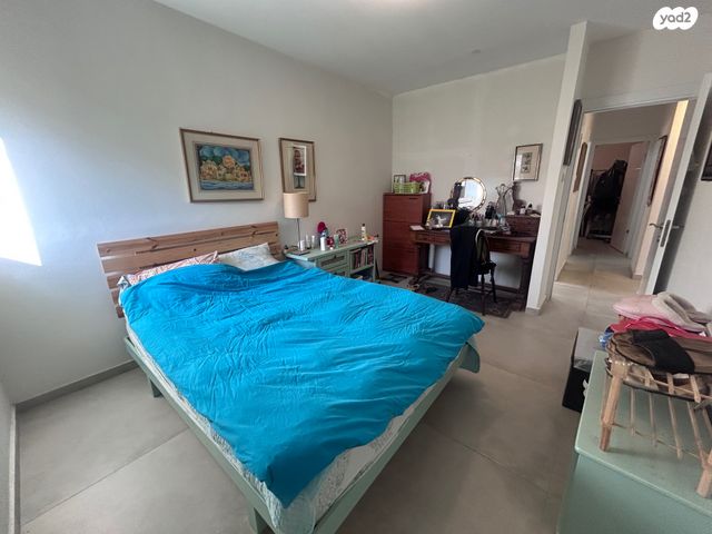 דירה, חומה ומגדל, ראשונים, כפר סבא