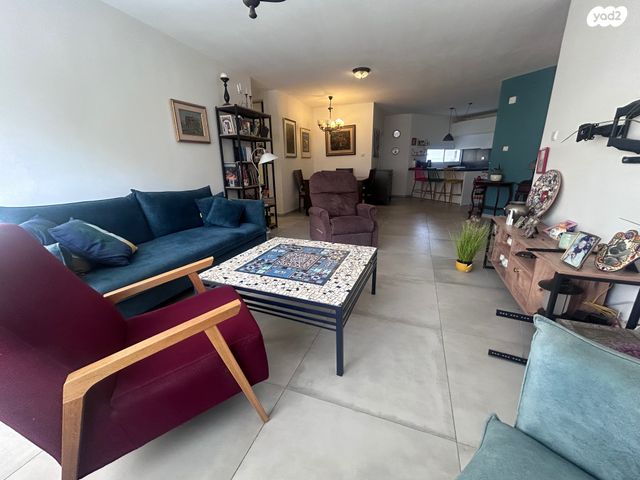 דירה, חומה ומגדל, ראשונים, כפר סבא