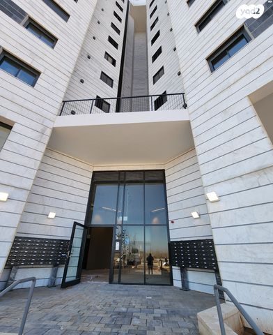 דירה, היוצרים, עיר היין, אשקלון