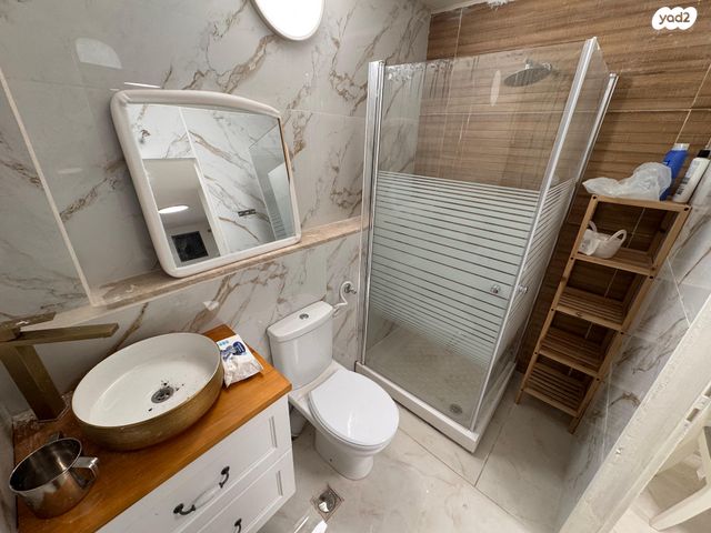 דירת גן, הזית, נווה זיו