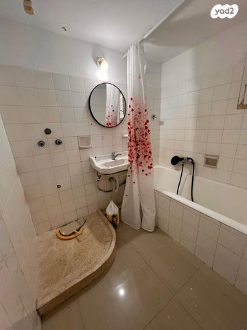 דירה, דוד רזיאל, חיפה