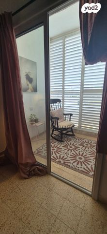 דירה, מצולות ים, חברת חשמל, גבעתיים