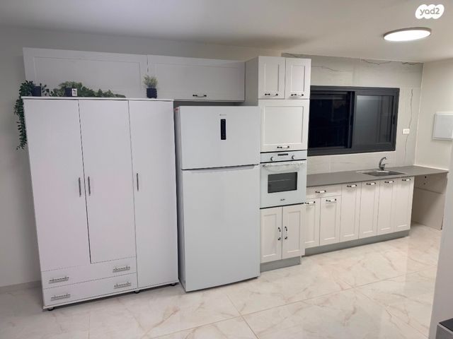 דירת גן, הזית, נווה זיו