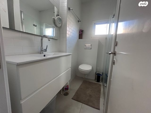 דירה, חומה ומגדל, ראשונים, כפר סבא