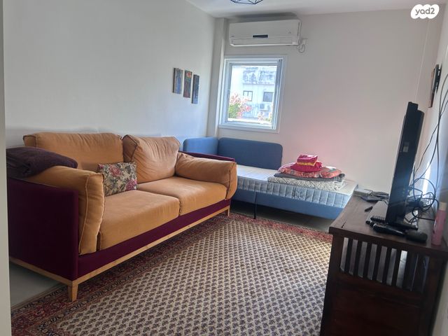 דירה, חומה ומגדל, ראשונים, כפר סבא