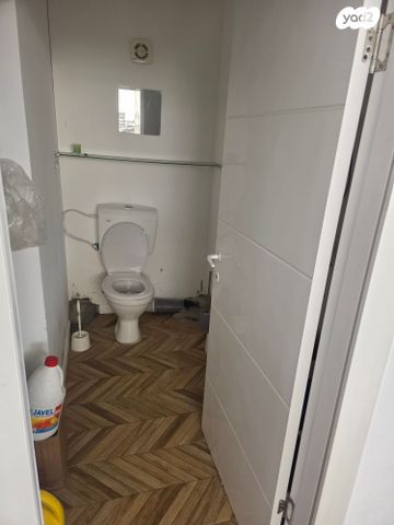 חנויות/ שטח מסחרי, ביל"ו, ד' / מערב מרכז העיר, רחובות