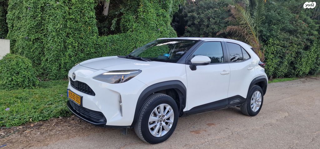 מודעת רכב טויוטה יאריס קרוס