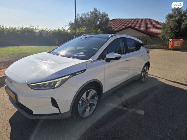 מודעת רכב ג׳ילי Geometry C