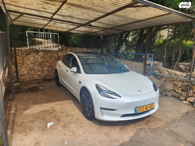 טסלה מודל 3