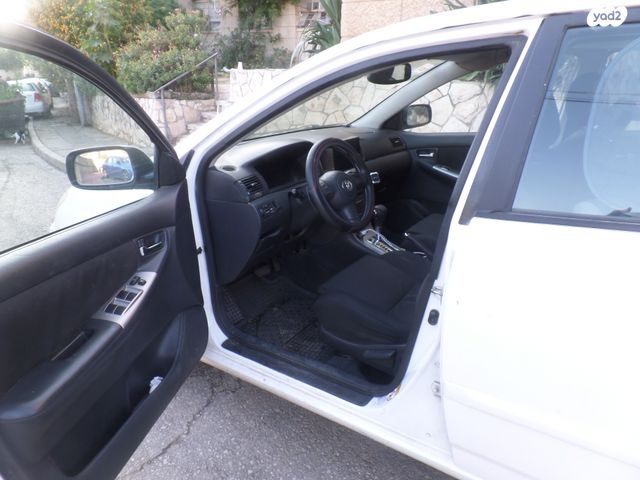 טויוטה קורולה