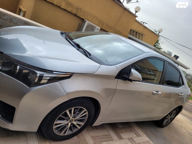 מודעת רכב טויוטה קורולה