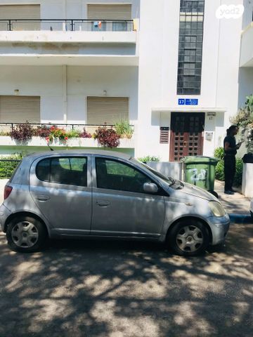 טויוטה יאריס