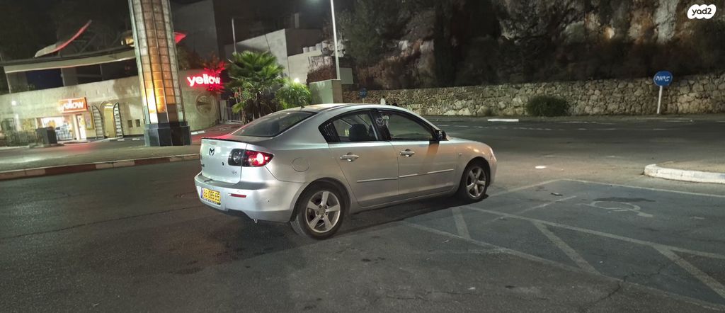מודעת רכב מאזדה 3