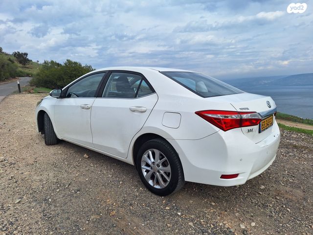 טויוטה קורולה