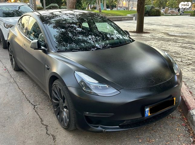 מודעת רכב טסלה מודל 3