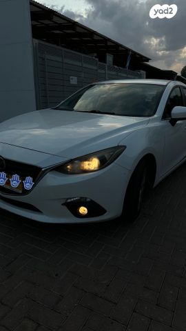 מודעת רכב מאזדה 3