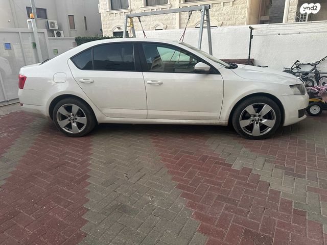 סקודה אוקטביה