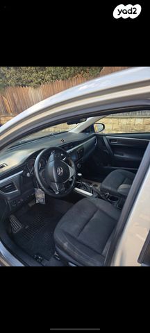 מודעת רכב טויוטה קורולה