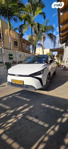 מודעת רכב ג׳ילי Geometry C