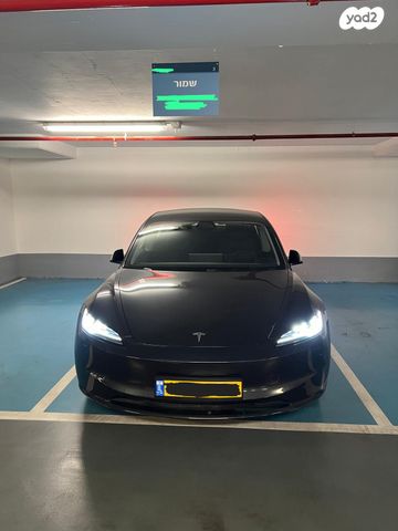 מודעת רכב טסלה מודל 3
