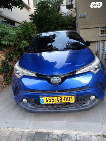 מודעת רכב טויוטה C-HR