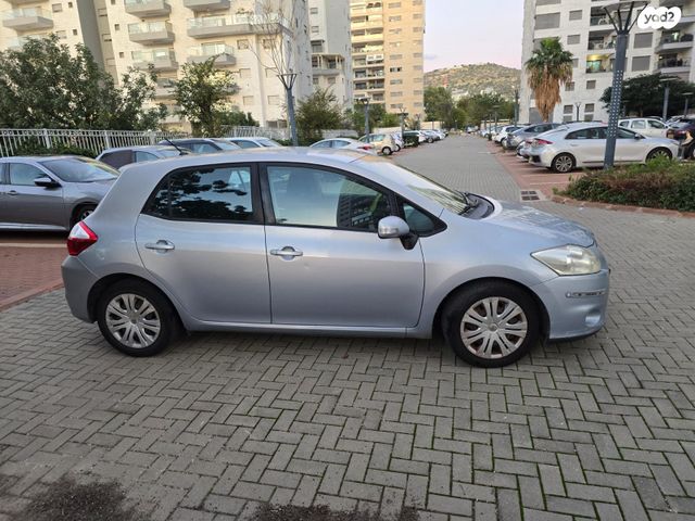 טויוטה אוריס