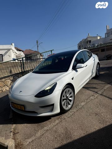 מודעת רכב טסלה מודל 3