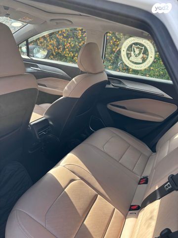 ג׳ילי Geometry C