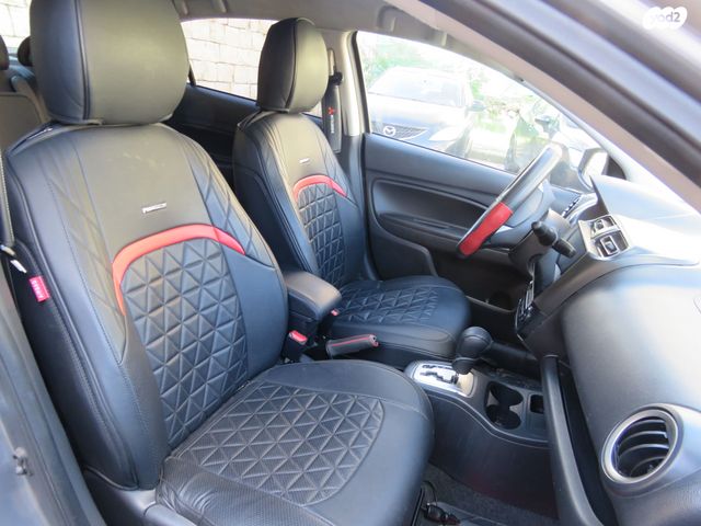 מיצובישי אטראז'