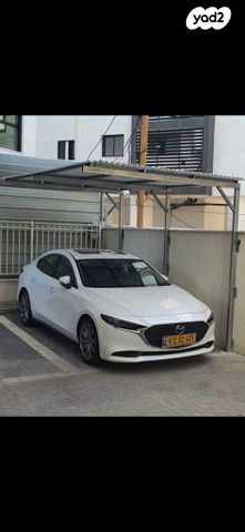 מודעת רכב מאזדה 3