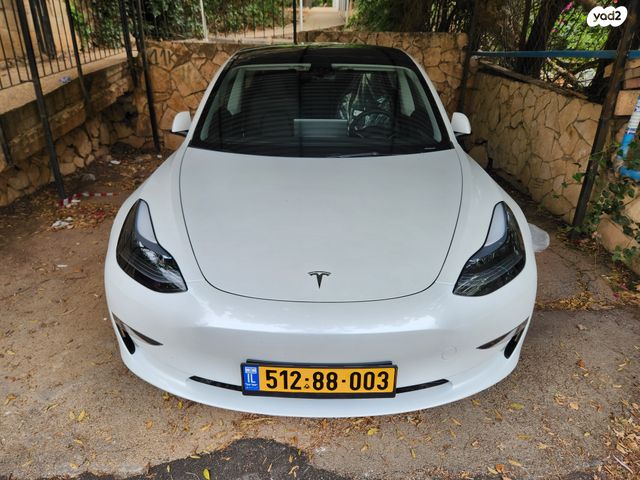 מודעת רכב טסלה מודל 3