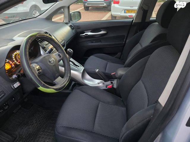 טויוטה אוריס