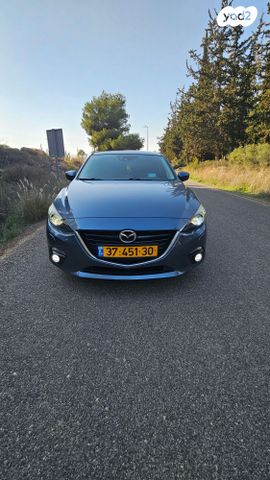 מודעת רכב מאזדה 3