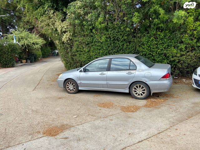 מודעת רכב מיצובישי לנסר
