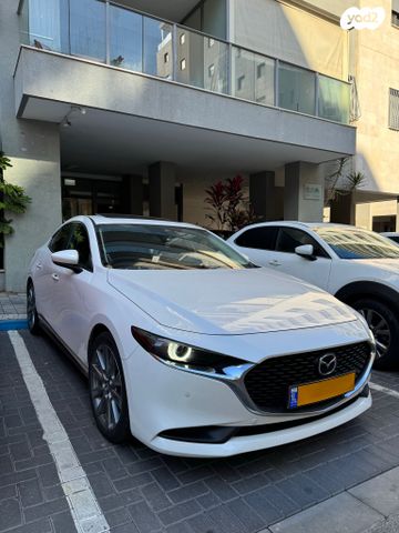 מודעת רכב מאזדה 3