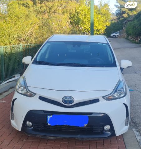 טויוטה פריוס פלוס