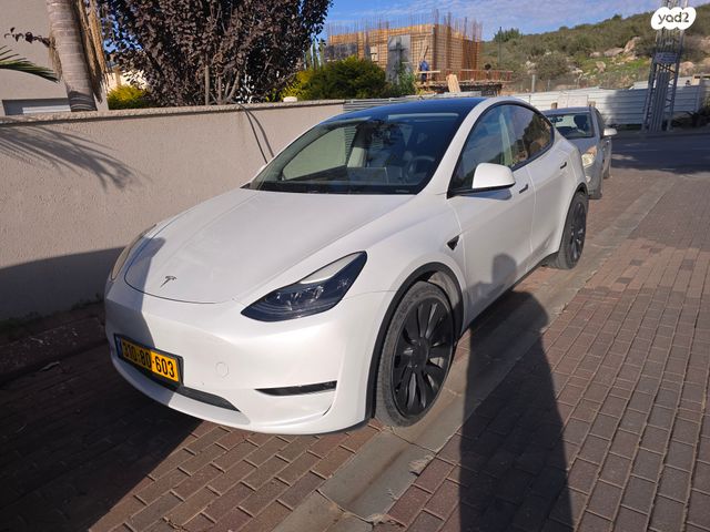 מודעת רכב טסלה מודל Y